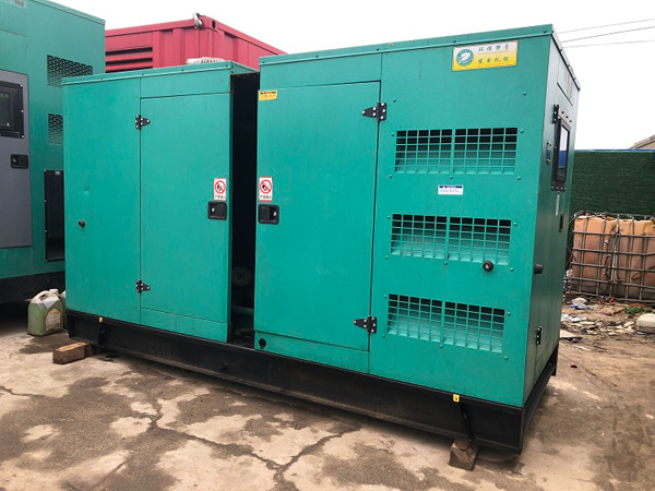 平凉怎样合理控制磷酸铁锂蓄电池的充放电倍率以延长其使用寿命？