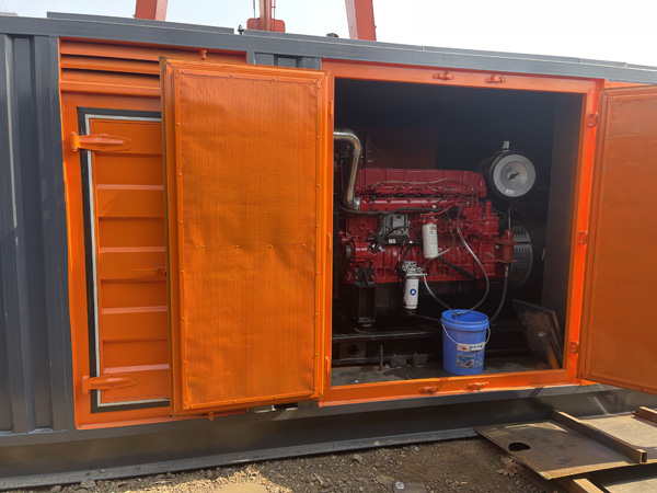 平凉柴油发电机组在高温环境下运行时需要注意哪些问题？